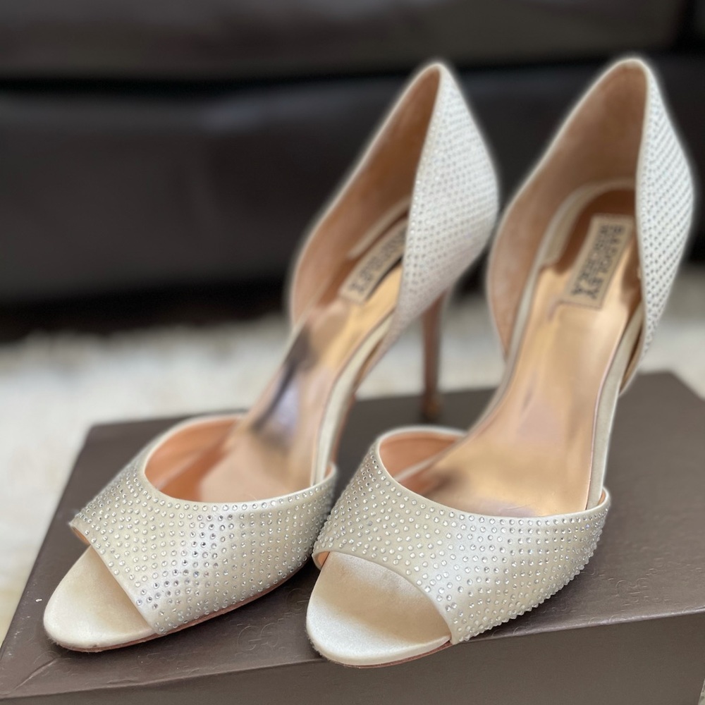 COPY - Badgley Mischka D’orsay Satin pumps